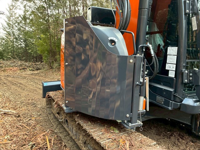 納入事例】林業に「解体仕様機」を選ぶ理由。日立建機 ZX75USK-7