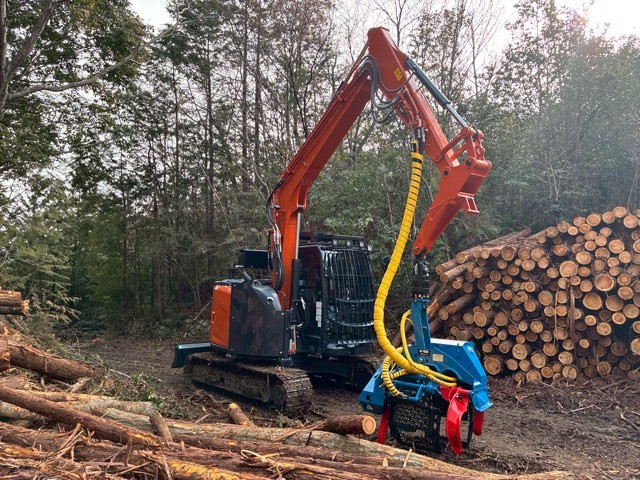 【納入事例】林業に「解体仕様機」を選ぶ理由。日立建機 ZX75USK-7 × KETO 100KARATE の特注セッティング